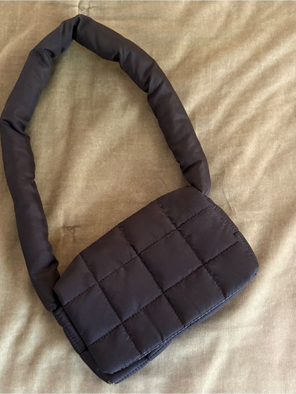 Quilted Padded Shoulder Bag in Black